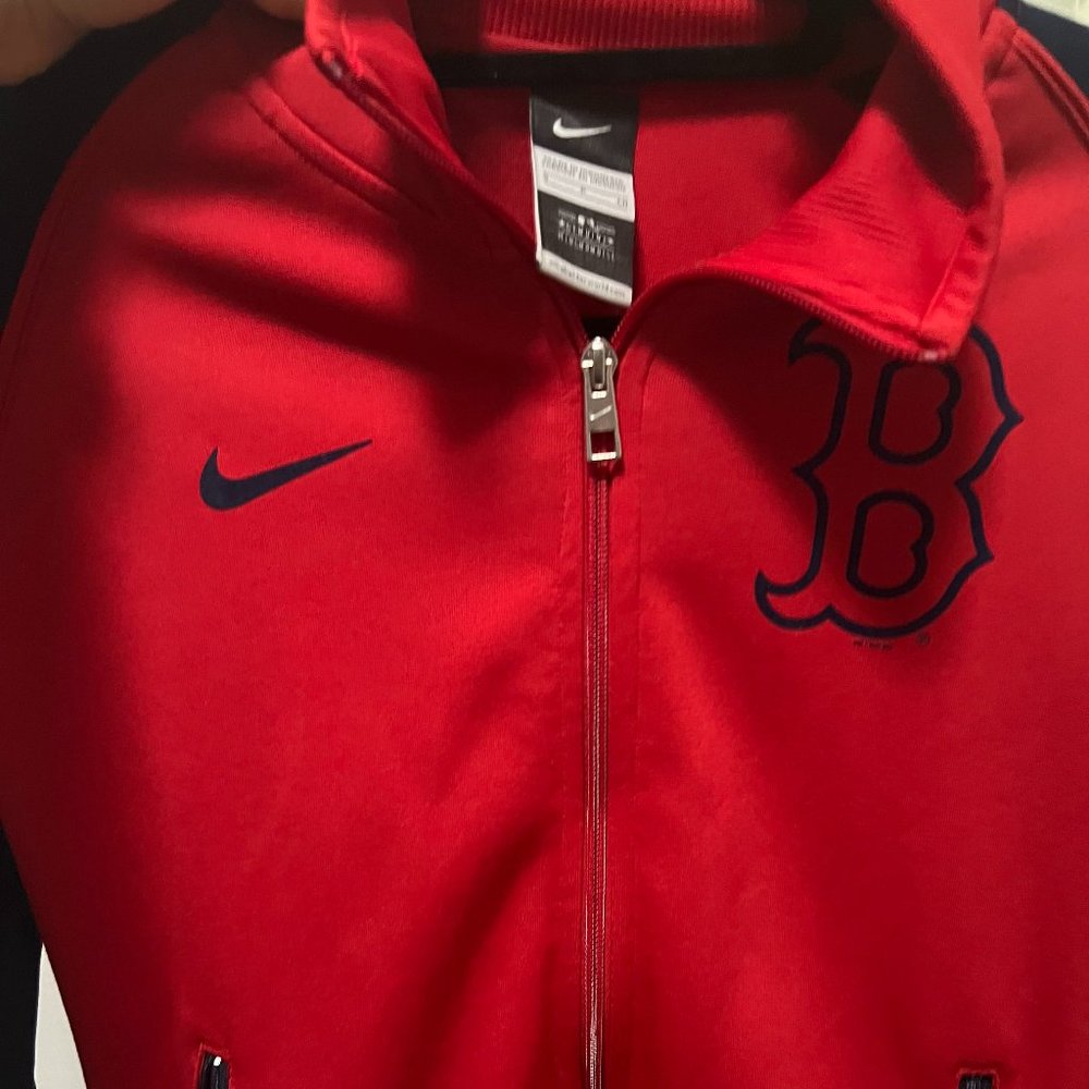 Red Sox's Nike zipper sweater